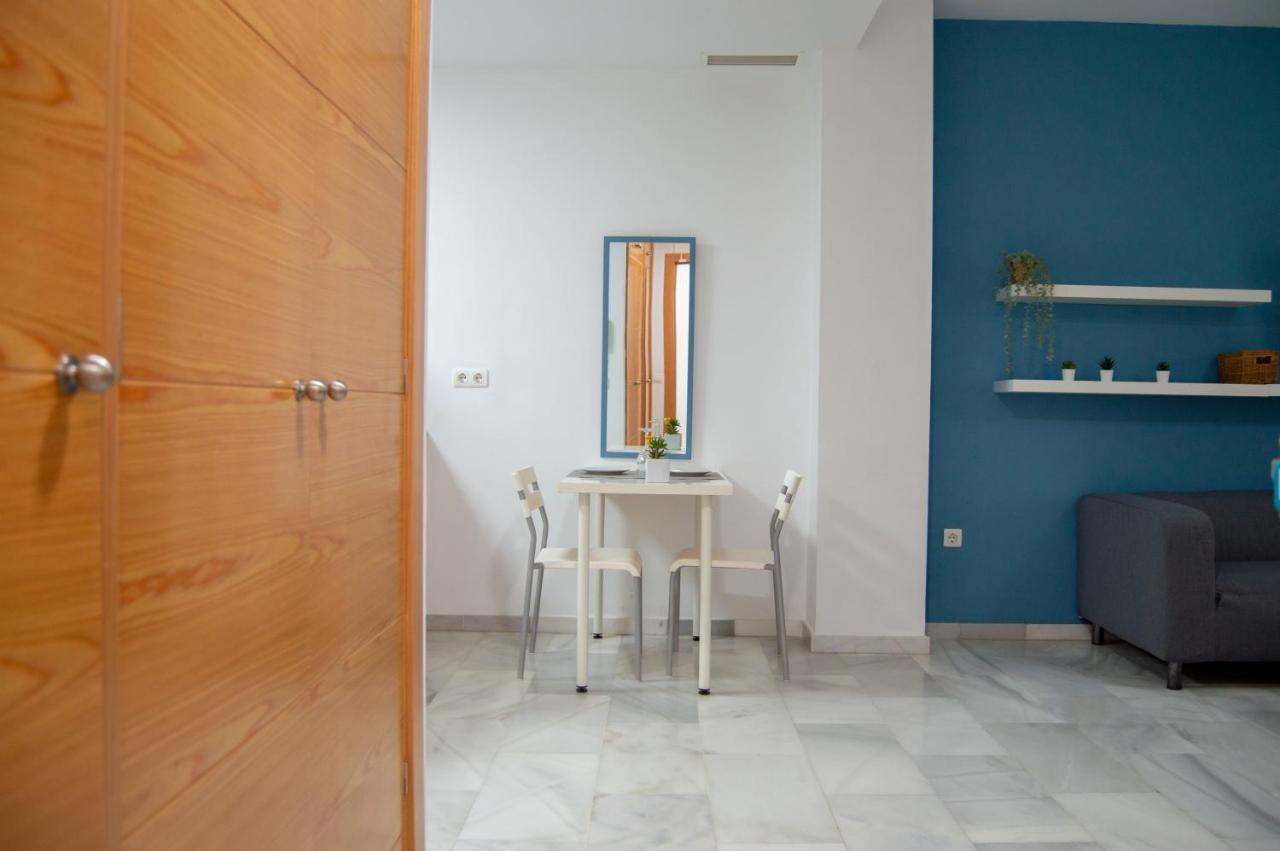Novam Apartament Malaga Luaran gambar