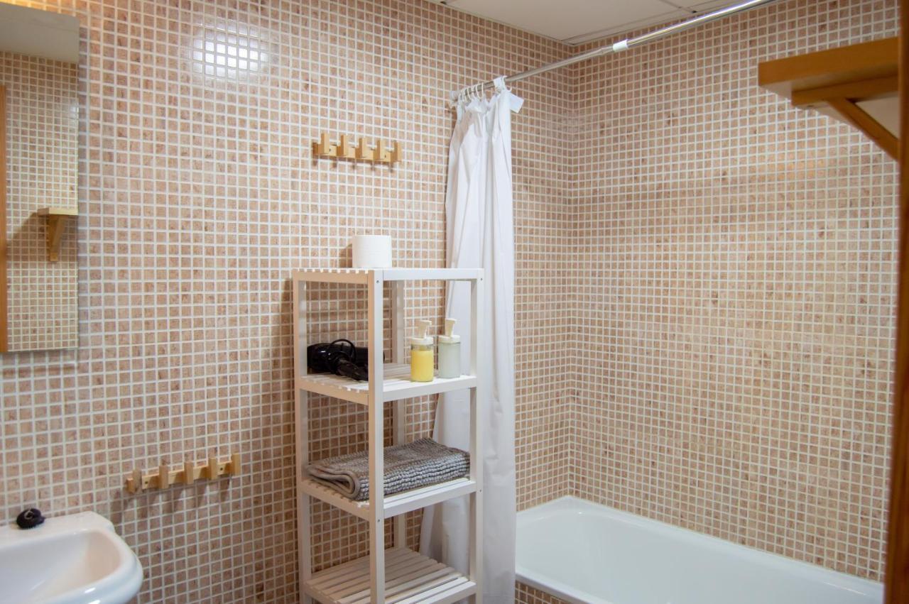 Novam Apartament Malaga Luaran gambar
