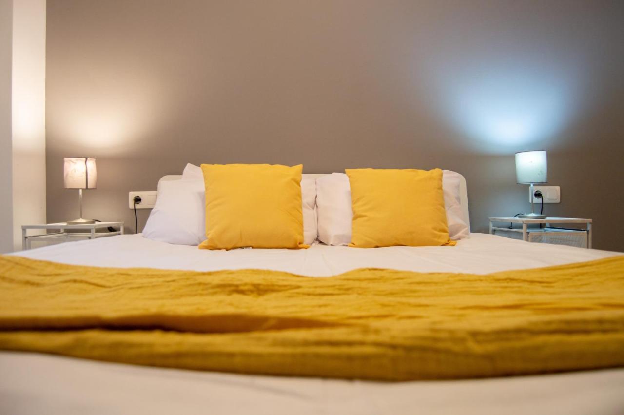 Novam Apartament Malaga Luaran gambar