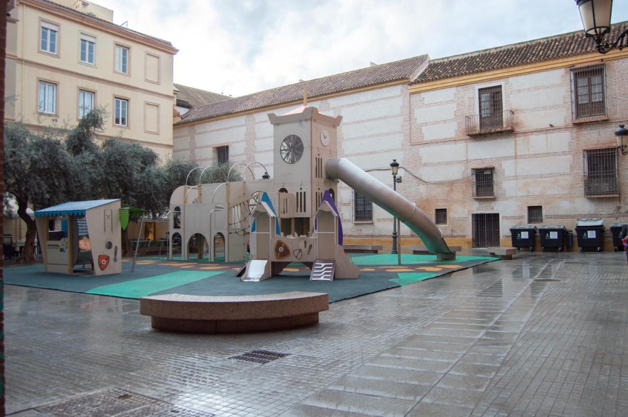 Novam Apartament Malaga Luaran gambar